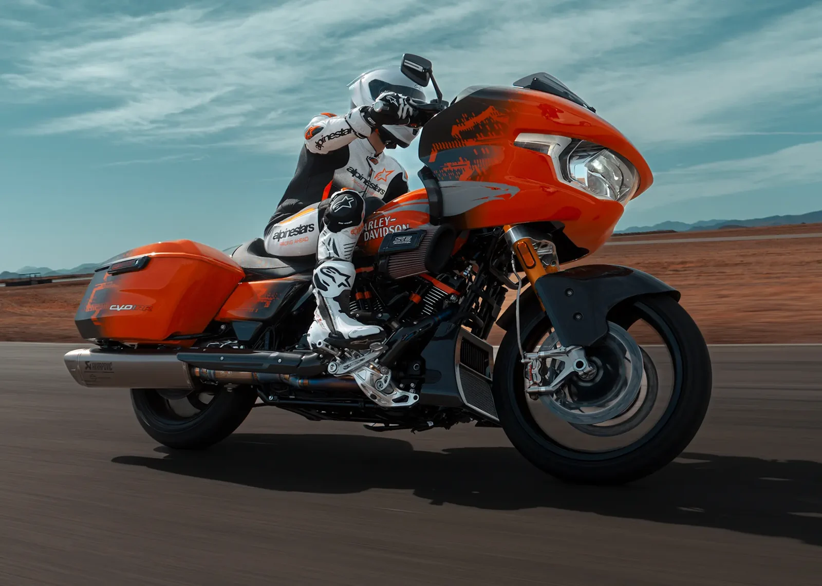 Harley-Davidson Unleashes the 2025 CVO Road Glide RR: A Race-Ready Beast